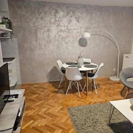Apartment Center Luxury Bob